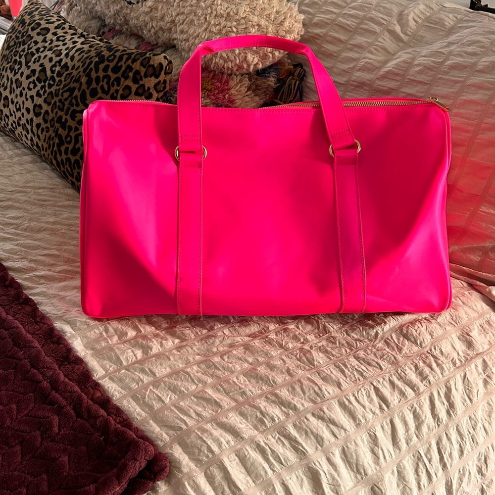 Bright pink, duffel bag - Picture 4 of 9